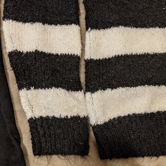 H&M tank top and sweater - Picture 2 of 5